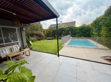 Casa · 136m² · 10 Ambientes · 3 Cocheras · Casa en Venta – Los Álamos, Rincón de Milberg