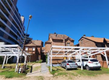 Departamento · 76m² · 4 Ambientes · 1 Cochera · Duplex Triplex en Venta Pinamar Centro - Playa 3 Dorm. Gas Natural