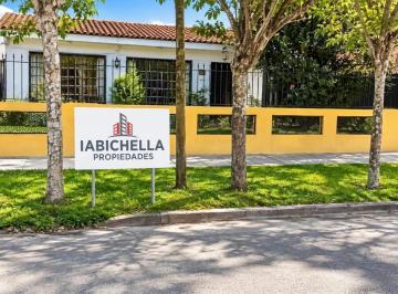 Casa · 70m² · 4 Ambientes · 1 Cochera · Casa con Gran Potencial en San Clemente del Tuyu