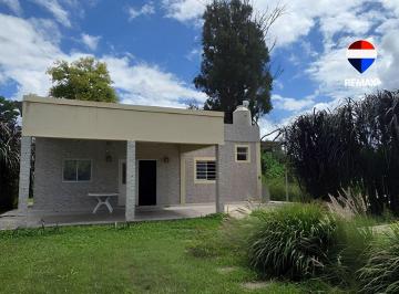 Casa · 98m² · 3 Ambientes · Casa con Pileta en Venta o Permuta Zona San Luis