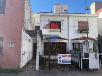 Casa · 96m² · 4 Ambientes · Venta Duplex Bº Ciudad de Nieva 3 Habitaciones