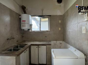 Casa · 99m² · 3 Ambientes · 1 Cochera · Casa a Refaccionar en Venta en Villa Elisa