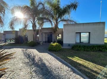 Casa · 222m² · 5 Ambientes · 2 Cocheras · Venta Casa en Fincas de San Vicente II
