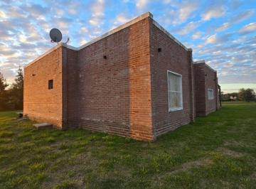 Quinta vacacional de 5 ambientes, Saladillo · Casa Quinta en Venta de 180 m² Ubicado en Saladillo