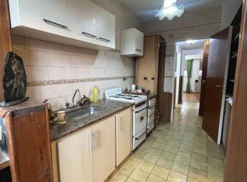Departamento de 4 ambientes, La Plata · Departamento de 2 Dorm. con Cochera y Baulera Apto Para Crédito Bancario!