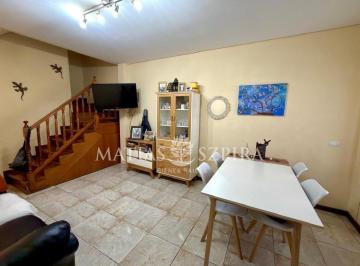 Casa · 70m² · 4 Ambientes · 1 Cochera · Casa Triplex en Venta 4 Ambientes Villa Luzuriaga