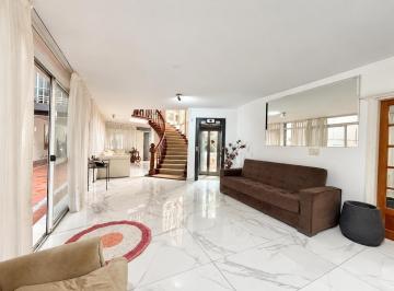 Casa · 700m² · 7 Ambientes · 4 Cocheras · Venta Casa Guadalupe a m de La Costanera 5 Dorm.