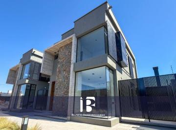 Casa de 4 ambientes, Maipú · Duplex a Estrenar en Maipú