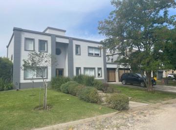 Casa de 6 ambientes, Escobar · Casa Venta Dueño Directo Espejo de Agua 6 Ambientes con Dependencia El Canton (N