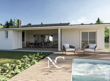 Casa · 200m² · 5 Ambientes · 1 Cochera · Casa en Venta en Costa Esmeralda Estilo Californiano