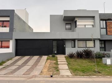 Casa de 3 ambientes, Otro · Casa en Venta Miradores Manantiales 3d