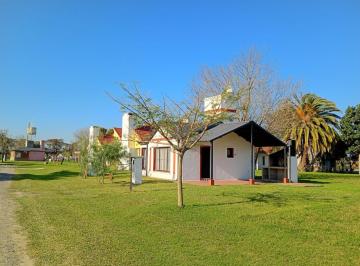 Quinta vacacional de 2 ambientes, María Grande · Construcción Sólida, en Óptimas Condiciones