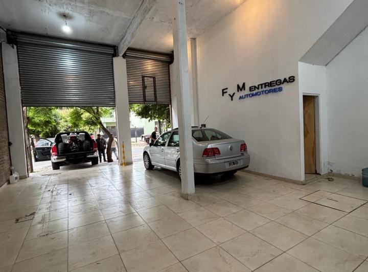 Local comercial · 50m² · 2 Ambientes · 2 Cocheras