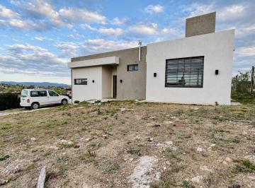 Casa · 100m² · 3 Ambientes · 1 Cochera · Casa en Venta con Vista y Lote de 1000 m² en Villa Santa Cruz del Lago