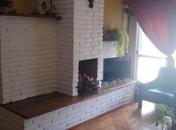 Departamento de 4 ambientes, Balvanera · Amplio Luminoso 4 Amb. 76 m² - Bajas Expensas - a Dos Cuadras Av Rivadavia
