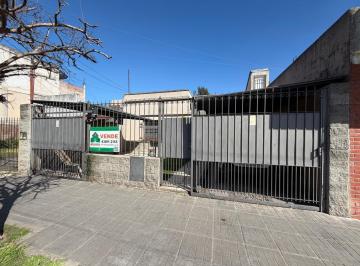 Casa · 140m² · 5 Ambientes · 2 Cocheras · Casa en Llavallol