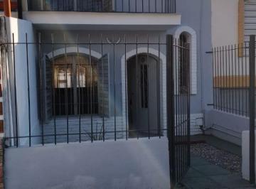 Casa de 4 ambientes, Villa Carlos Paz · Jl Inmobiliaria Alquila Casa a 5 Cuadras de Centro Viejo. por Calle Lima