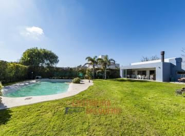 Casa · 435m² · 10 Ambientes · 6 Cocheras · Casa Impecable - 4 Dorm. - Planta Baja - Impecable!