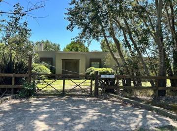 Casa · 170m² · 5 Ambientes · 2 Cocheras · Casa en Venta, 3 Dorm. Más Dependecia, en Amplio Lote y Pileta. Haras El Malacate. Exaltación