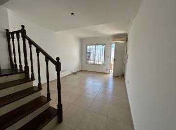 PH · 56m² · 3 Ambientes · Alquiler Duplex 3 Ambientes con Patio en Haedo
