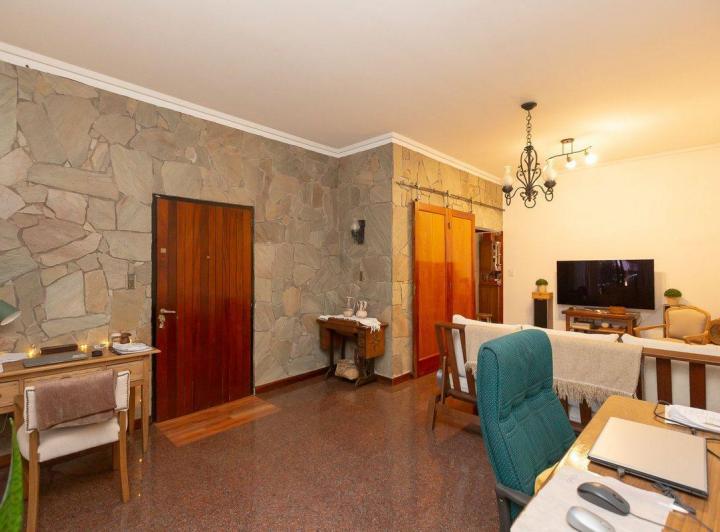 Casa · 140m² · 5 Ambientes