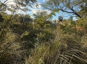 Terreno · Lote en Venta en Barrio Ucal, Barranqueras, a 350 m de Av 9 de Julio