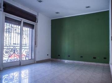 Casa de 4 ambientes, Boedo · Excelente Casa de Cuatro Ambientes con Patio y Terraza en Venta en Boedo!