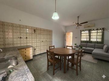 Casa · 75m² · 3 Ambientes · Venta Casa de Pasillo Único Dos Dorm. y Patios Barrio Nuestra Señora de Lourdes