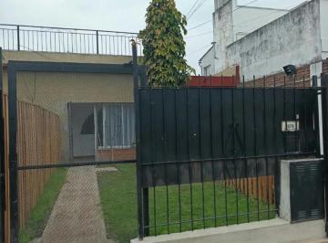 Departamento de 2 ambientes, Ituzaingó · Alquiler Dos Ambientes con Patio, Ituzaingó Norte