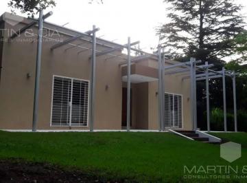 Casa · 210m² · 4 Ambientes · 5 Cocheras · Casa de Categoría en El Descanso. 3 Dorm., Pileta. a Una Cuadra del Río. Venta