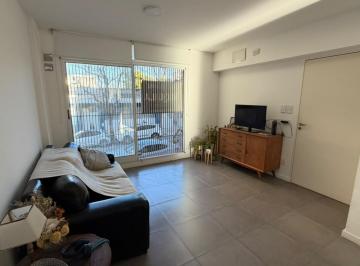 Departamento · 55m² · 2 Ambientes · 1 Dorm con Patio y Comodin