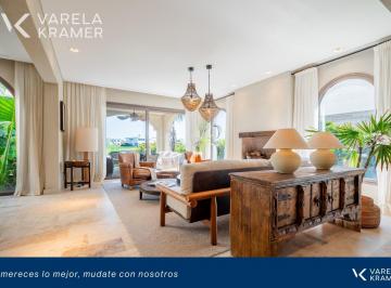 Casa · 351m² · 7 Ambientes · 4 Cocheras · Casa en Venta en Escobar - Barrio Costas Puertos del Lago