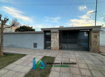 Casa · 263m² · 5 Ambientes · 2 Cocheras · Casa en Venta Villa Dolores