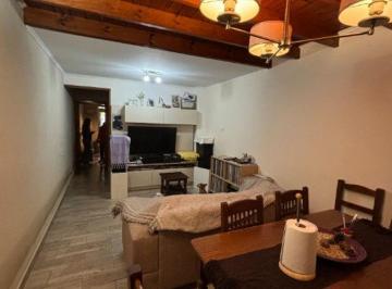 Casa de 4 ambientes, Quilmes · Triplex de 4 Ambientes Completamente Reciclado en Venta