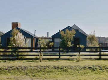 Casa · 90m² · 2 Ambientes · 2 Cocheras · Cabañas en Venta — Santa Isabel, Chapadmalal, a 200 m del Mar
