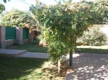 Casa de 5 ambientes, Neuquén · Alquiler Casa 3 Dorm.