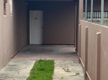 Casa · 121m² · 4 Ambientes · 1 Cochera · Venta Casa | 2 Habitaciones | Barrio Catedral
