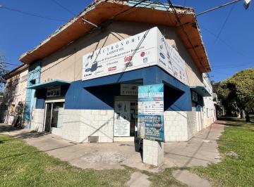Local comercial · 208m² · 3 Ambientes · Local en Alberdi Rosario