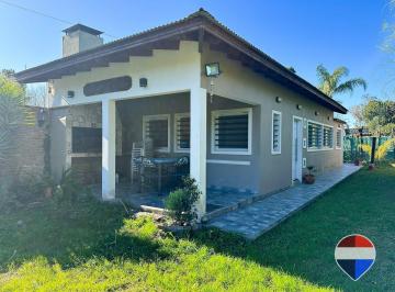 Casa · 66m² · 4 Ambientes · Casa en Venta 4 Ambientes en Domselaar con Pileta