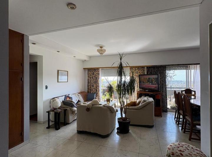 Departamento · 5 Ambientes · 1 Cochera