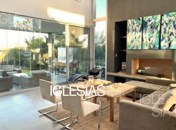 Casa · 360m² · 5 Ambientes · 2 Cocheras · Casa en Alquiler Al Lago en Los Alisos, Nordelta
