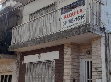 Departamento de 4 ambientes, Rosario · Alquiler - Casa Pb y Pa de 2 Dorm. + Amplia Terraza - Pte. Quintana 764, Rosario
