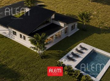 Casa · 180m² · 3 Dormitorios · 1 Cochera · Casa en Venta en Canning | El Rebenque