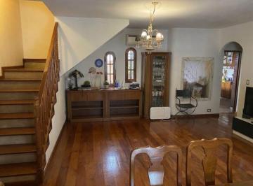 Casa de 5 ambientes, Villa Devoto · Casa en Venta, 163 m² con Patio y Cochera en Villa Devoto
