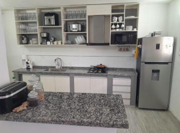Casa · 140m² · 8 Ambientes · 1 Cochera · Excelente Casa en Rio Ceballos
