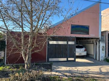 Casa de 2 ambientes, La Plata · Casa Tipo Cabaña en Venta / 654 E/ 21 Bis y 22 Sicardi