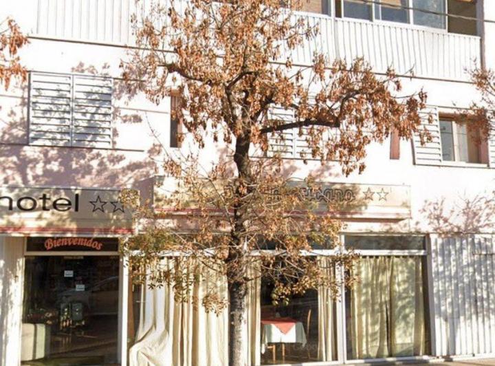 Hotel · 800m²