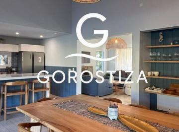 Casa · 200m² · 5 Ambientes · Casa en Venta - Costa Esmeralda