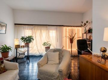 PH · 101m² · 3 Ambientes · 1 Cochera · Venta - PH. 3 Amb. Amplio, con Patio y Cochera