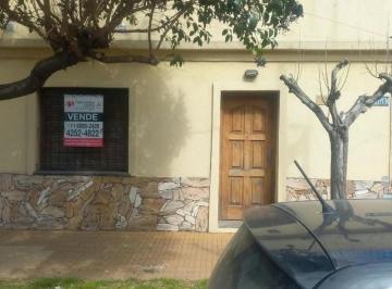 Casa de 5 ambientes, Quilmes · Casa PH en Venta con Cochera